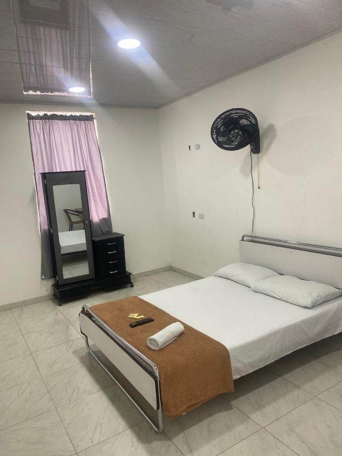 Petronio'S Hostel カリ エクステリア 写真