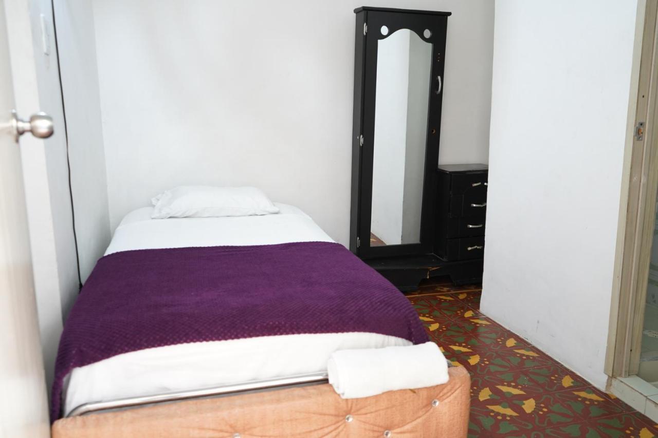 Petronio'S Hostel カリ エクステリア 写真